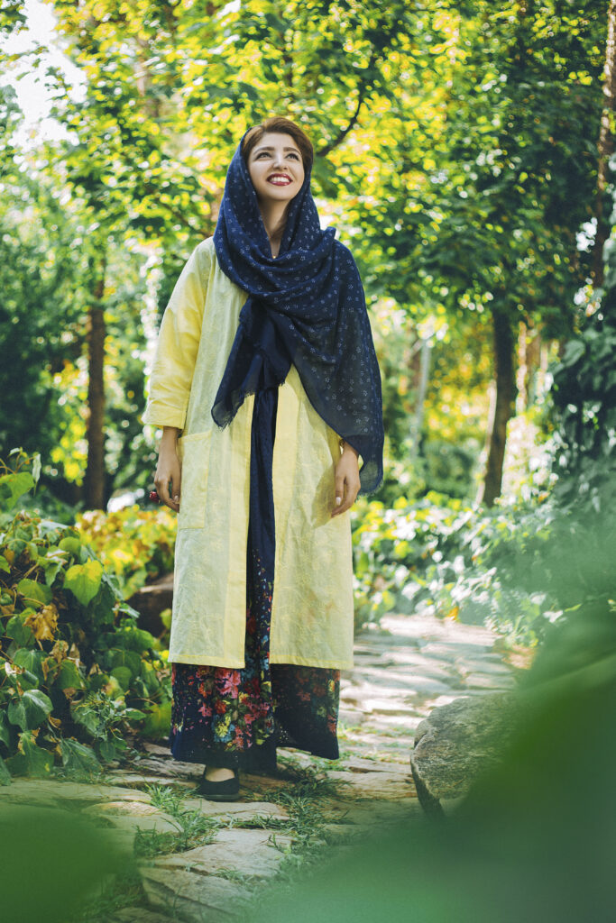 Trendy Clothes for Girls in Pakistan