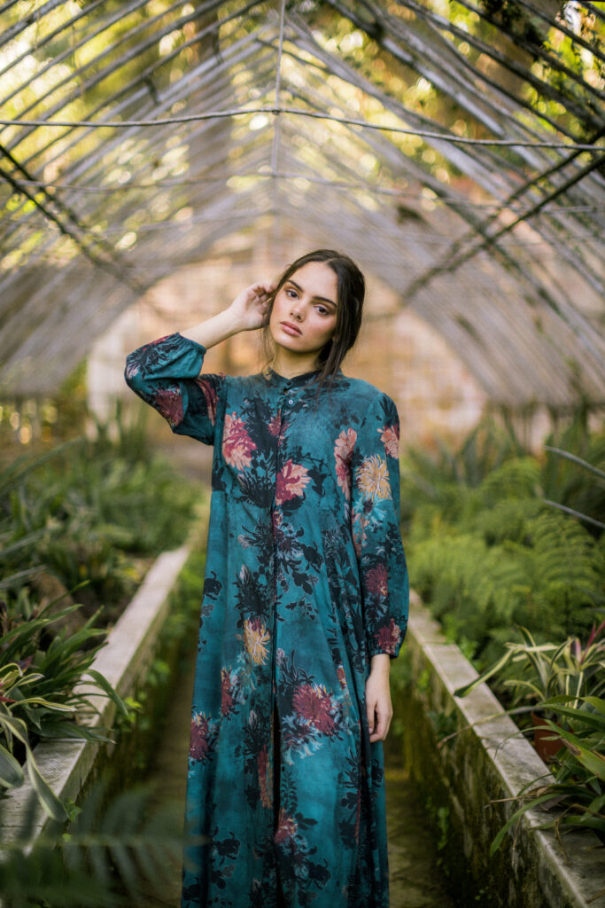 Trendy Clothes for Girls in Pakistan